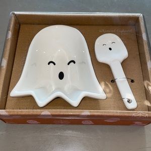 Whimsical Cupboard Small Ghost Serving Dish W/spoon